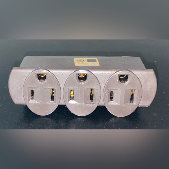 3 to 3-Prong Triple Outlet Adapter - Picture 1 of 2